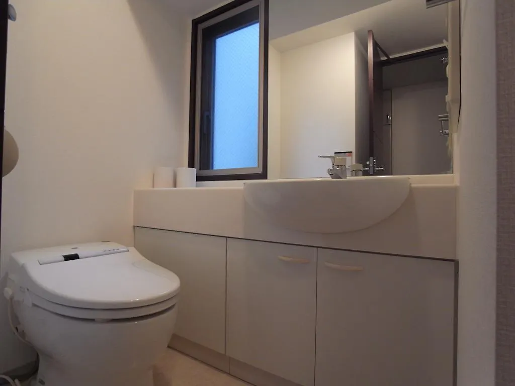 Apartment Palace Studio Kojimachi Tokyo
