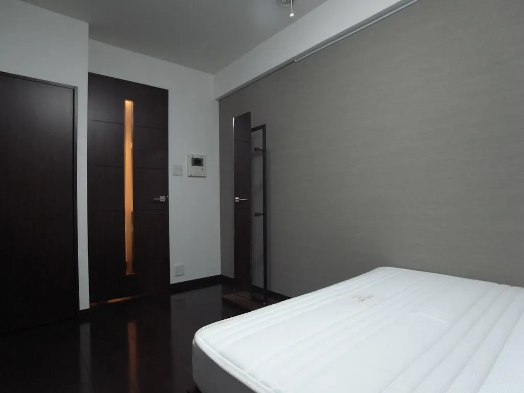 Apartment Palace Studio Kojimachi Tokyo