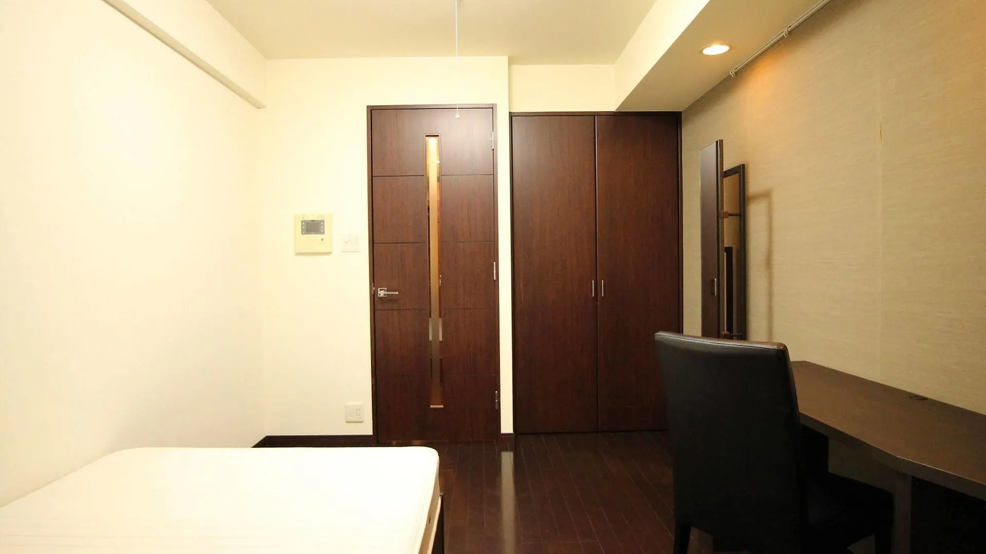 Palace Studio Kojimachi Tokyo Apartment