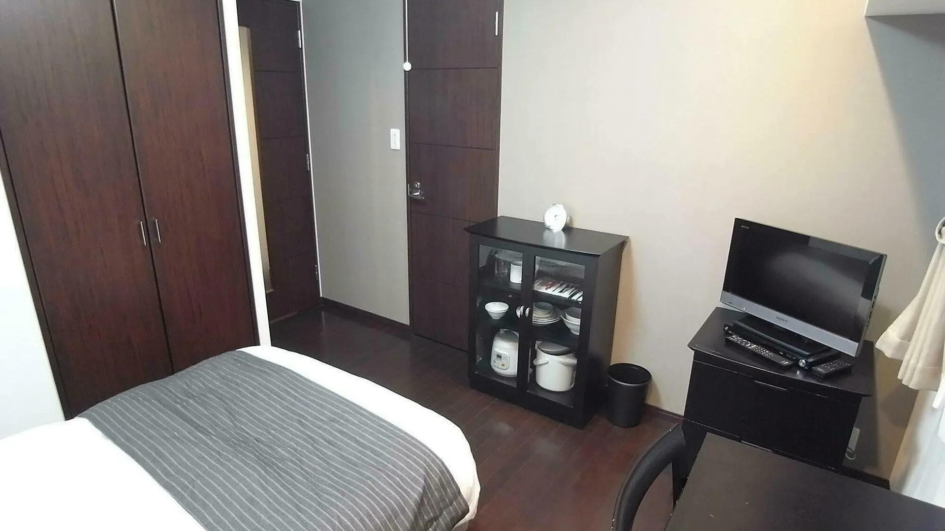 Palace Studio Kojimachi Tokyo Apartment